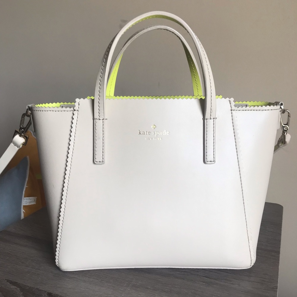 UNIQUE KATE SPADE LIKE NEW -LIME GREEN ACCENTS